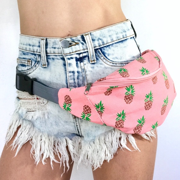 boutique Handbags - LAST ONE! PINEAPPLE FESTIVAL FANNY PACK HIP POUCH